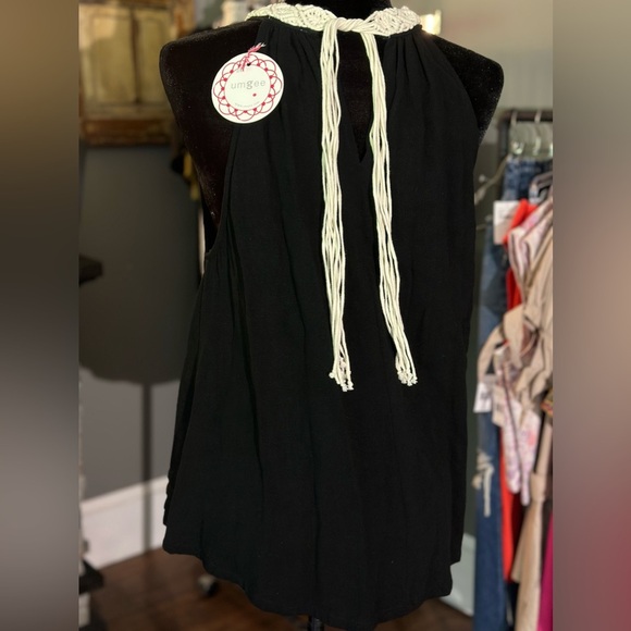 Umgee Black Halter Top with Crochet Detail - Picture 3 of 3